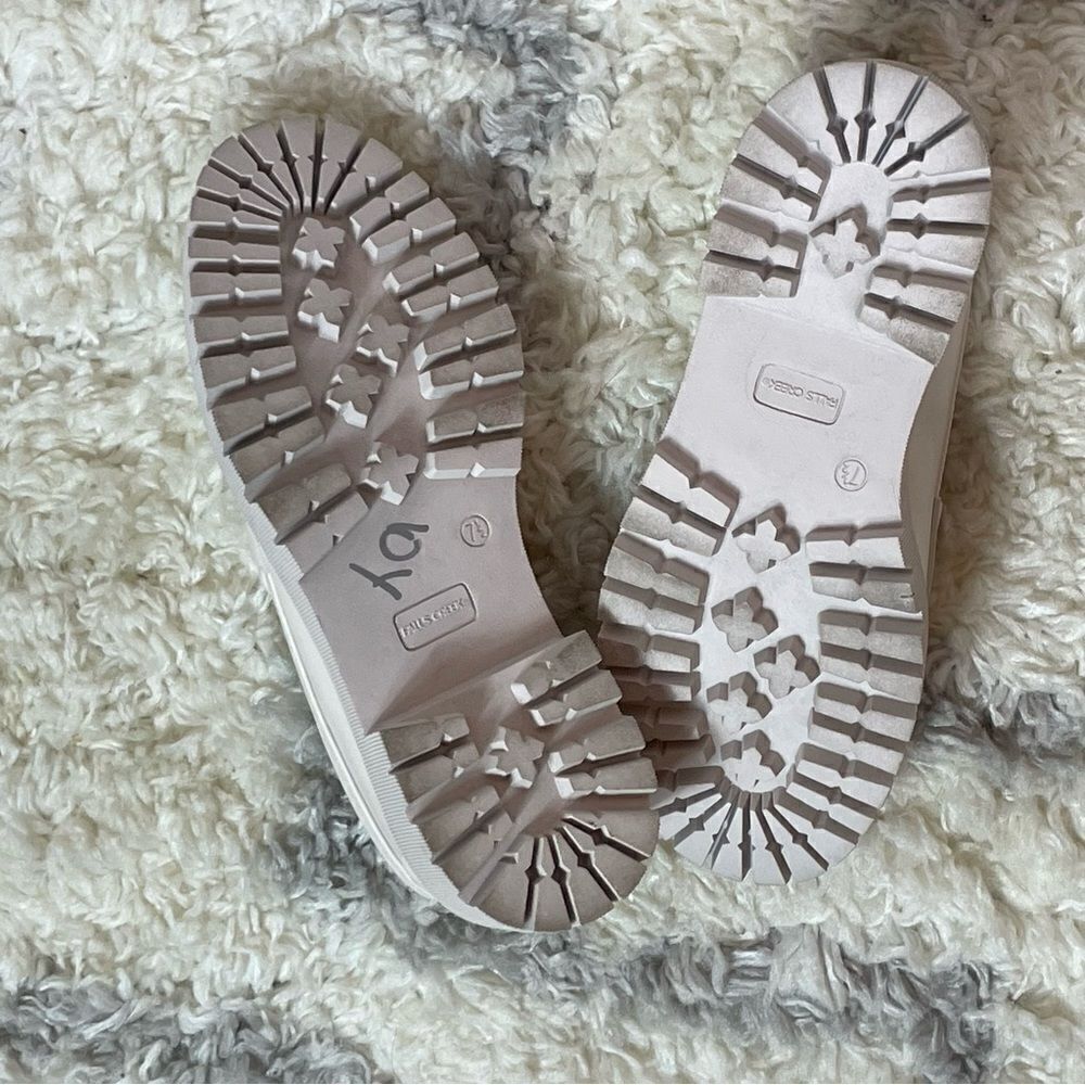 Falls creek shoe’s NWOT - Picture 6 of 6